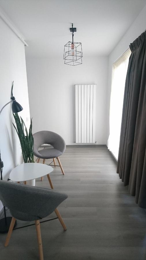 Suite Life Braşov Esterno foto